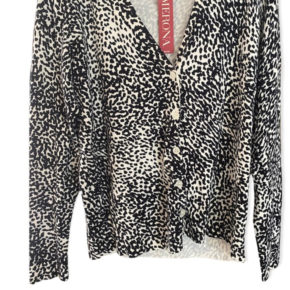 SOLD! Merona White Animal Print Ultimate V-Neck Cardigan - Picture 3 of 13